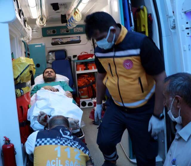 Yaralı doktor ile saldırgan arasındaki boğuşma anı kamerada Yaralı doktor ile saldırgan arasındaki boğuşma anı kamerada