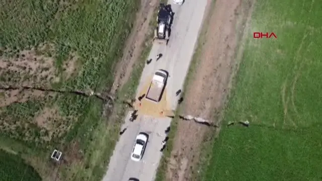 YOL VE TARIM ARAZİSİ ÜZERİNDE 1 KİLOMETRE UZUNLUĞUNDA YARIK OLUŞTU YOL VE TARIM ARAZİSİ ÜZERİNDE 1 KİLOMETRE UZUNLUĞUNDA YARIK OLUŞTU