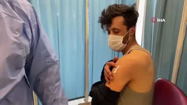 Afyonkarahisar'da bir günde 14 binin üzerinde aşılama yapıldı Afyonkarahisar'da bir günde 14 binin üzerinde aşılama yapıldı