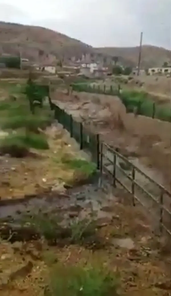 Afyonkarahisar'da sağanak; evler ve tarım arazileri su altında (2) Afyonkarahisar'da sağanak; evler ve tarım arazileri su altında (2)