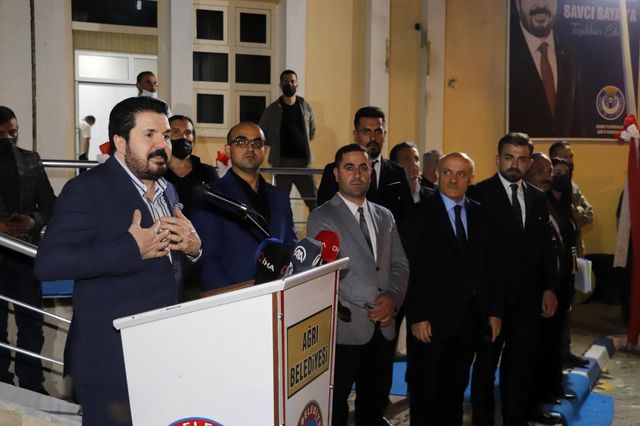Ağrı belediye işçilerinin maaşına zam yapıldı