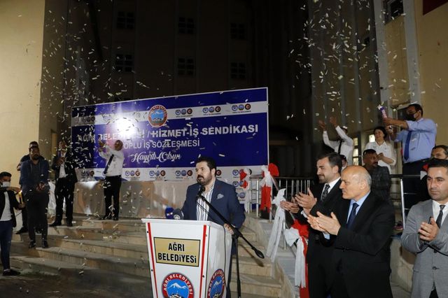 Ağrı belediye işçilerinin maaşına zam yapıldı