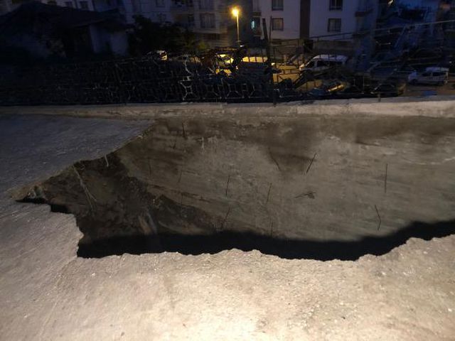 Ankara'da otoparkında göçük oluşan binanın istinat duvarı yeniden yapılacak