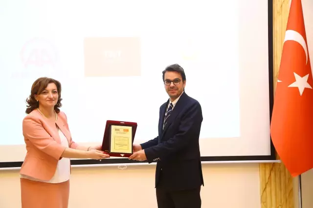 Azerbaycan'dan AA ve TRT'ye ödül