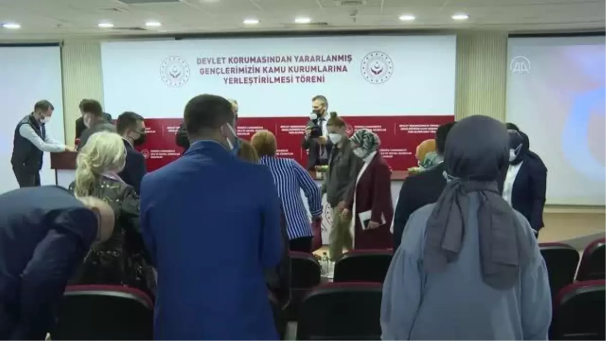 Bakan Yanık: '(Devlet korumasında yetişen gençler) Sizlerden beklentimiz çok yüksek'