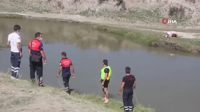 Erzincan'da sulama kanalında boğularak hayatını kaybeden çocuk toprağa verildi