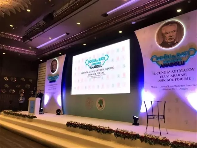 Başkan Çöl uluslararası foruma Türkiye'yi temsilen katıldı Başkan Çöl uluslararası foruma Türkiye'yi temsilen katıldı