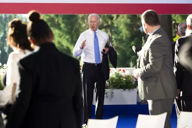 ABD'nin başkanları değişiyor, huyları değişmiyor! Trump'tan sonra Biden da gazeteci azarladı ABD'nin başkanları değişiyor, huyları değişmiyor! Trump'tan sonra Biden da gazeteci azarladı