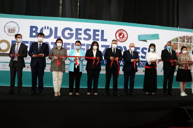 Bölgesel Kooperatifler Zirvesi Adana'da başladı