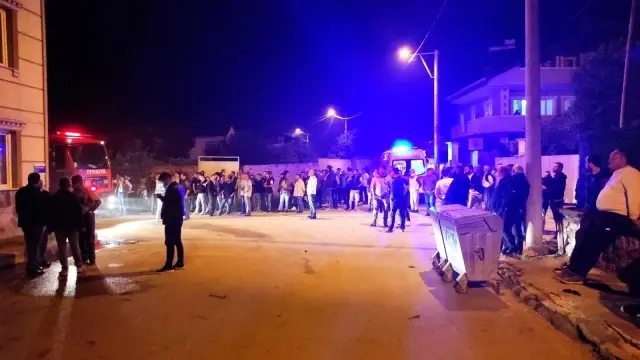 Bursa'da 3 katlı binada korkutan yangın