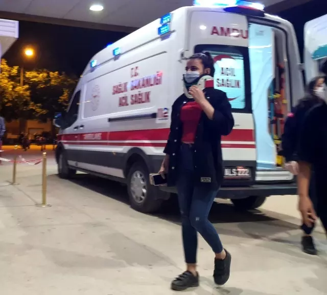Bursa'da iki otomobil çarpıştı: 3 yaralı