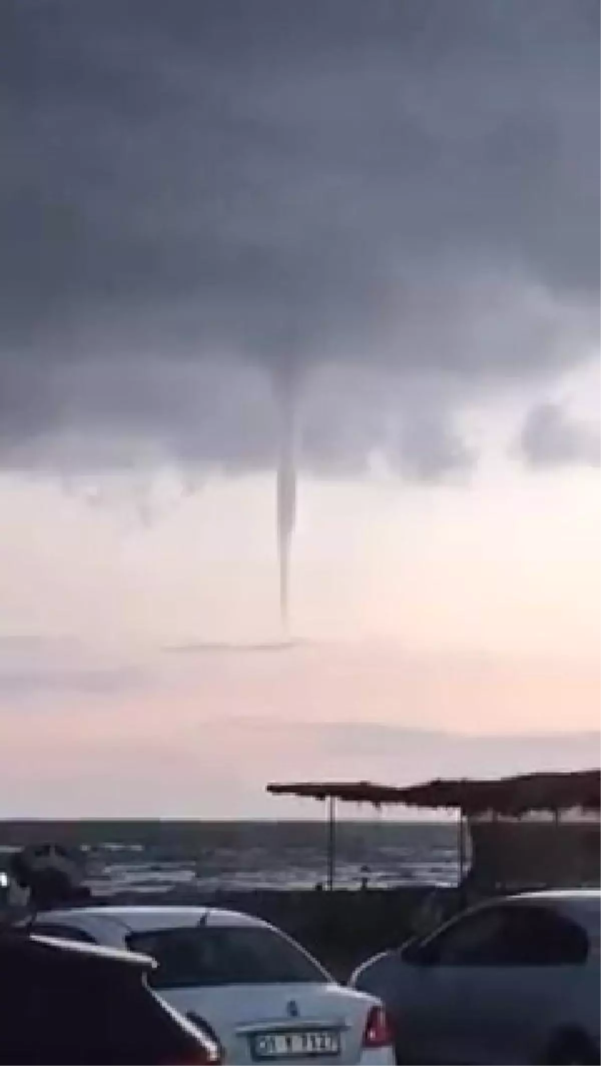 Denizdeki iki hortum korkuttu