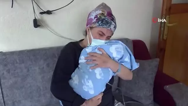 Hamileyken korona oldu, bebeğine 1 ay sonra sevinç gözyaşlarıyla sarıldı