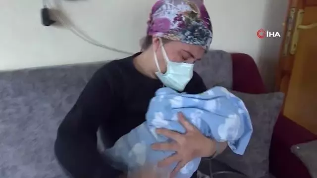 Hamileyken korona oldu, bebeğine 1 ay sonra sevinç gözyaşlarıyla sarıldı
