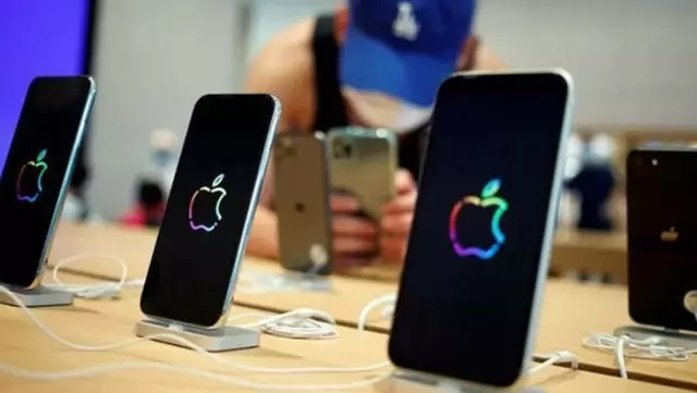 iPhone 13'lerin fiyatı ve renkleri sızdı! En ucuz telefon 700, en pahalı telefon 1600 dolar iPhone 13'lerin fiyatı ve renkleri sızdı! En ucuz telefon 700, en pahalı telefon 1600 dolar