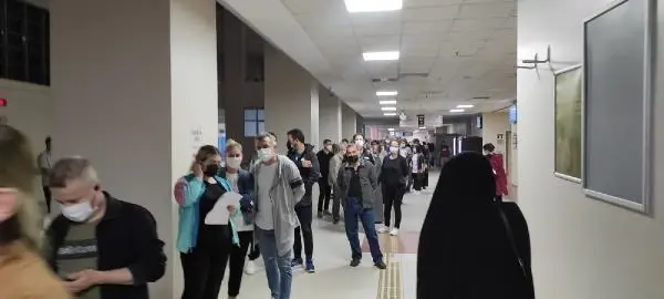 İstanbul'da aşı kuyruğu akşam da devam etti