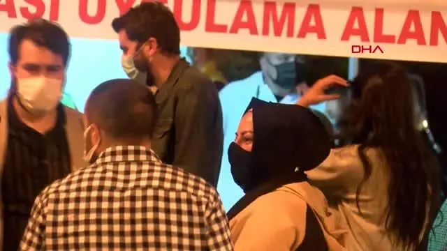 İstanbul'da aşı kuyruğu akşam da devam etti
