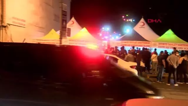 İstanbul'da aşı kuyruğu akşam da devam etti