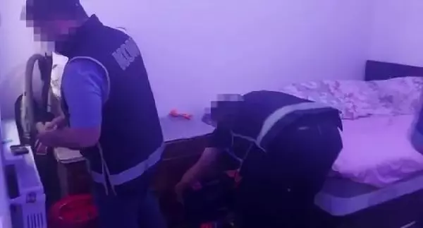 İSTANBUL'DA FETÖ OPERASYONU; MAHREM İMAM YAKALANDI İSTANBUL'DA FETÖ OPERASYONU; MAHREM İMAM YAKALANDI