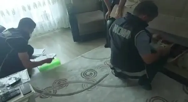 İSTANBUL'DA FETÖ OPERASYONU; MAHREM İMAM YAKALANDI