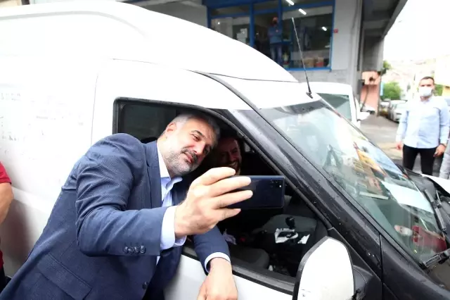 AK Parti İstanbul İl Başkanı Kabaktepe, Bahçelievler ve Bakırköy'de vatandaşlarla buluştu