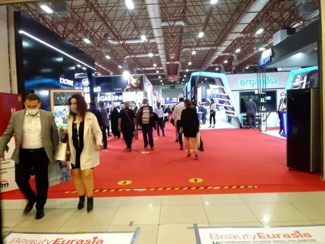 Kademeli normalleşme ille birlikte fuarlar da açıldı