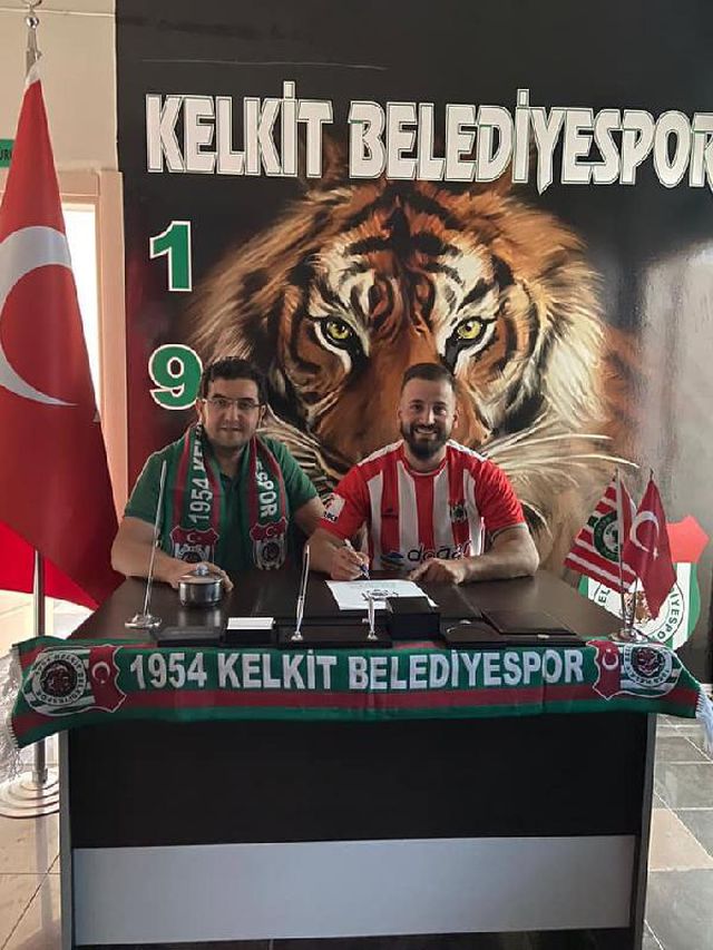 Kelkit Belediyespor'da 5 oyuncunun sözleşmesi uzatıldı