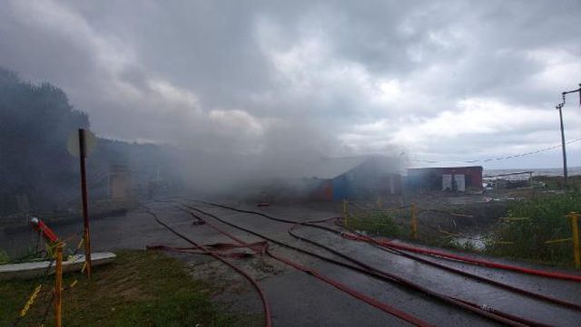 Kocaeli'de fabrikanın deposunda yangın