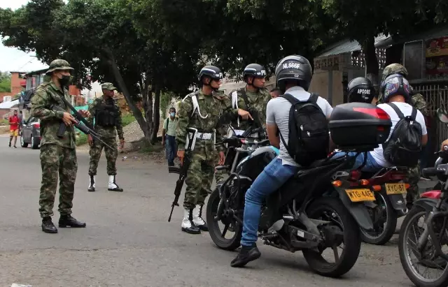Kolombiya'da orduya bombalı saldırı: 36 yaralı