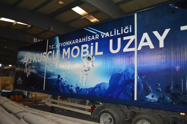 Köylerdeki çocuklara uzayı sevdirecek 'Ali Kuşçu Mobil Uzay Tırı' Afyonkarahisar'dan yola çıkıyor Köylerdeki çocuklara uzayı sevdirecek 'Ali Kuşçu Mobil Uzay Tırı' Afyonkarahisar'dan yola çıkıyor