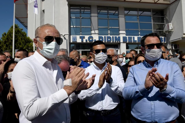 Kuşadası'ndan Didim Belediye Başkanı Atabay'a destek