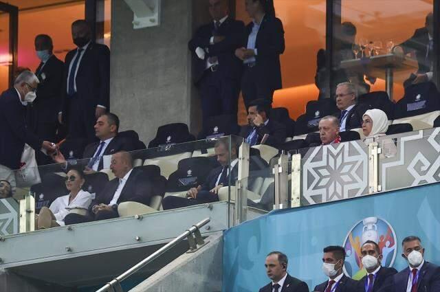 Maçı stattan seyreden Erdoğan'ı yıkan skor! Üzüntüsü yüzüne yansıdı Maçı stattan seyreden Erdoğan'ı yıkan skor! Üzüntüsü yüzüne yansıdı