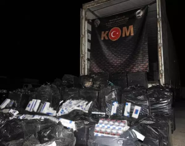 MARDİN'DE, TIR'DA 62 BİN PAKET KAÇAK SİGARA ELE GEÇİRİLDİ