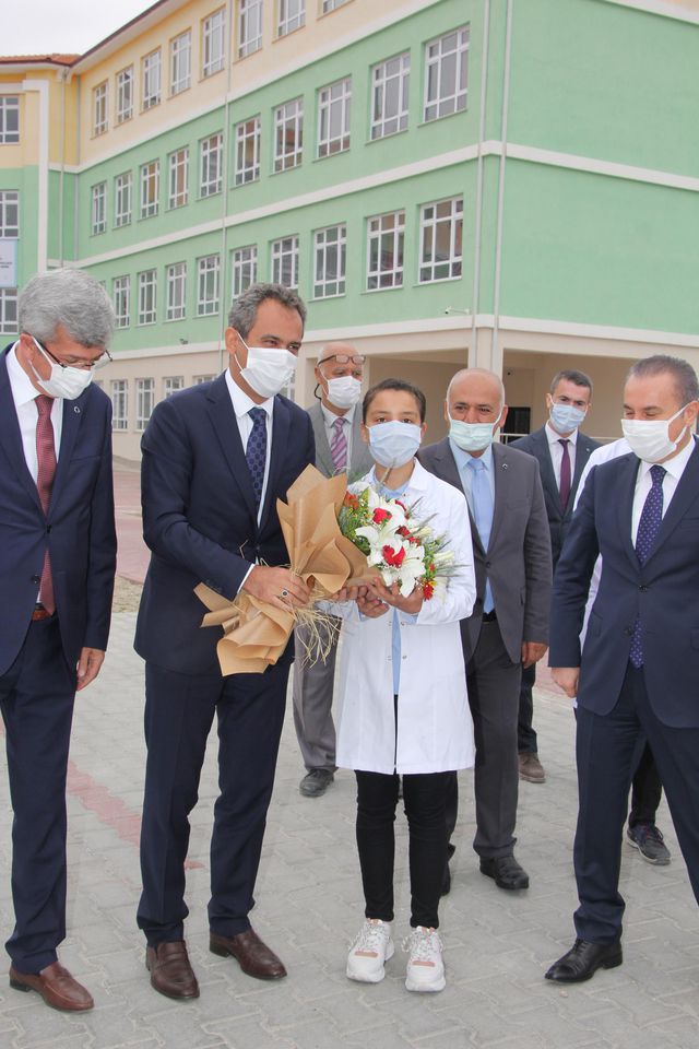 Son dakika haberi... Milli Eğitim Bakan Yardımcısı Mahmut Özer, Beypazarı'nı ziyaret etti