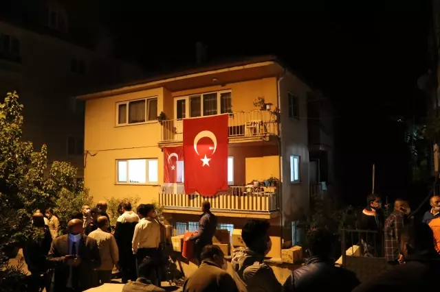 Muğla'da şehit olan polis memuru Ercan Yangöz'ün Denizli'deki ailesine acı haber ulaştı Muğla'da şehit olan polis memuru Ercan Yangöz'ün Denizli'deki ailesine acı haber ulaştı