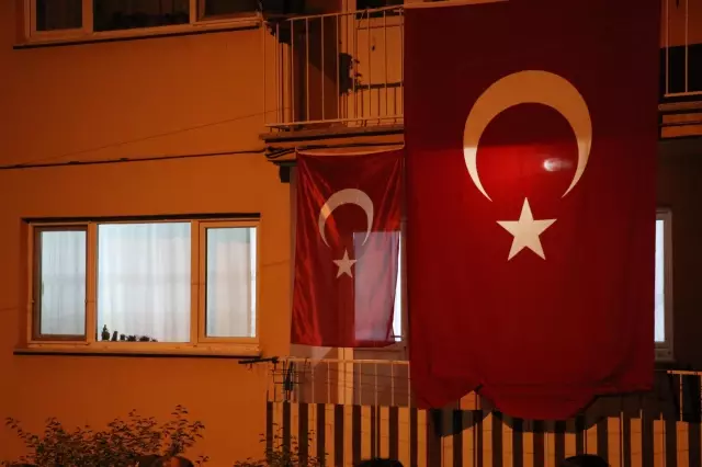 Muğla'da şehit olan polis memuru Ercan Yangöz'ün Denizli'deki ailesine acı haber ulaştı