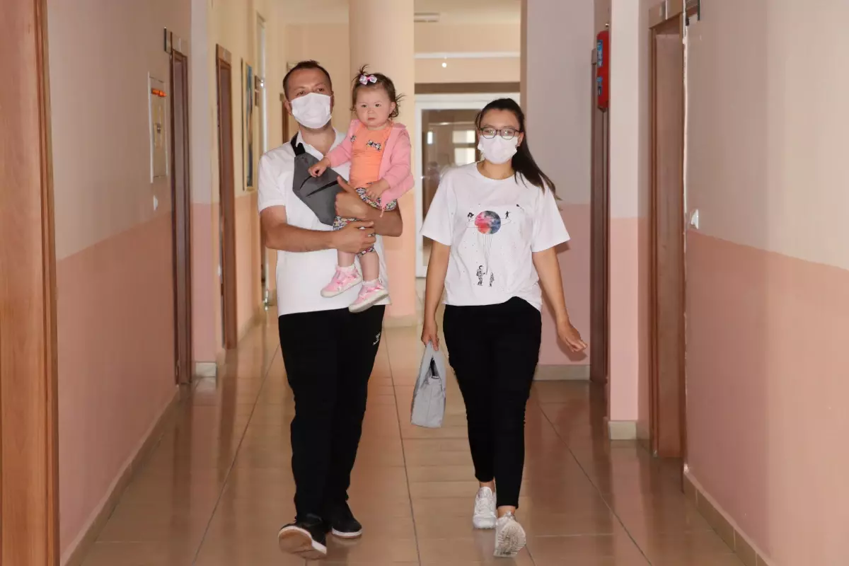 12 yıl önce başladığı okulu uzaktan eğitimle bu yıl tamamladı