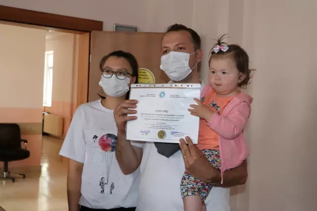 12 yıl önce başladığı okulu uzaktan eğitimle bu yıl tamamladı