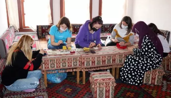 AFYONKARAHİSAR ÖĞRENCİLERİN BURSU 'ALBİKERE.COM'DAN AFYONKARAHİSAR ÖĞRENCİLERİN BURSU 'ALBİKERE.COM'DAN