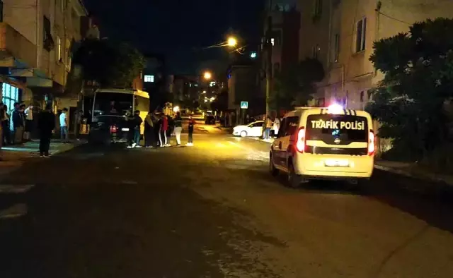 Otomobil önce çocuğa sonra otobüse çarptı: 3 yaralı