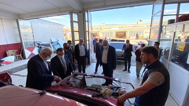 Öz: Geleceğe emin adımlarla yürüyoruz