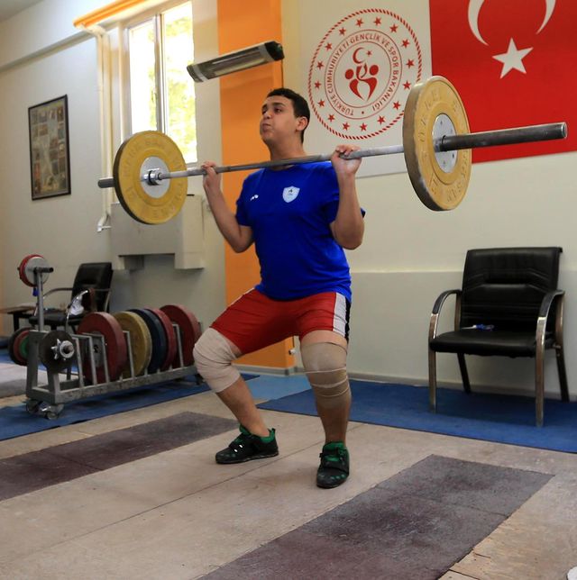 Pamukkaleli halterciler Türkiye Şampiyonası'na hazır