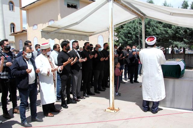 Rafet El Roman'ın baba acısı