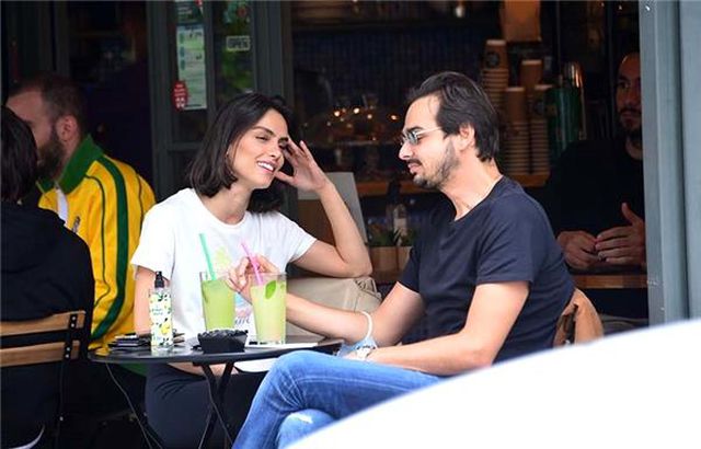 Reynmen'in eski aşkı bakın kiminle görüntülendi