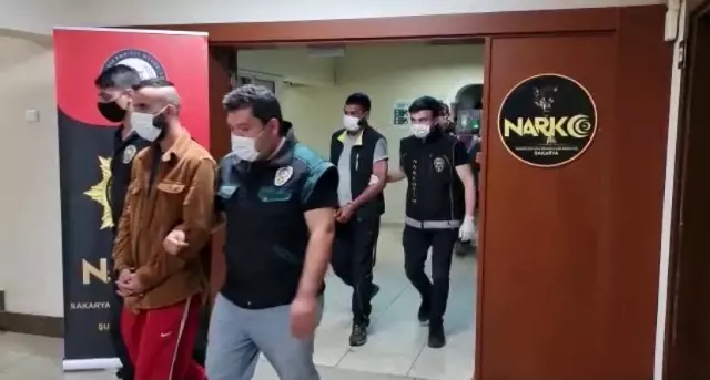 Sakarya'da uyuşturucu tacirlerine operasyon: 23 gözaltı