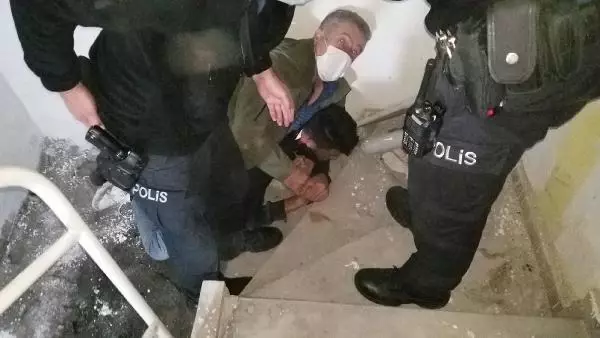 KÜTAHYA ŞEHİT ANNESİNİ DOLANDIRMAYA KALKTI, TORUNU VE OĞLUNA YAKALANDI
