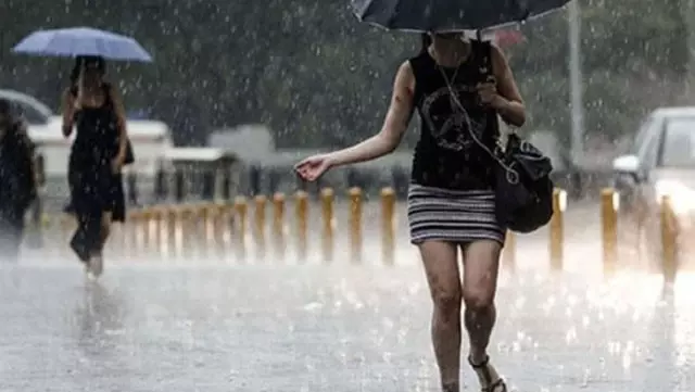 Şemsiyeleri hazırlayın! Meteoroloji'den İstanbul dahil 15 ile sarı kodlu uyarı Şemsiyeleri hazırlayın! Meteoroloji'den İstanbul dahil 15 ile sarı kodlu uyarı