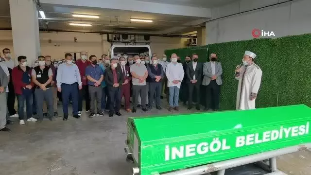 Sevilen sağlık memuruna veda
