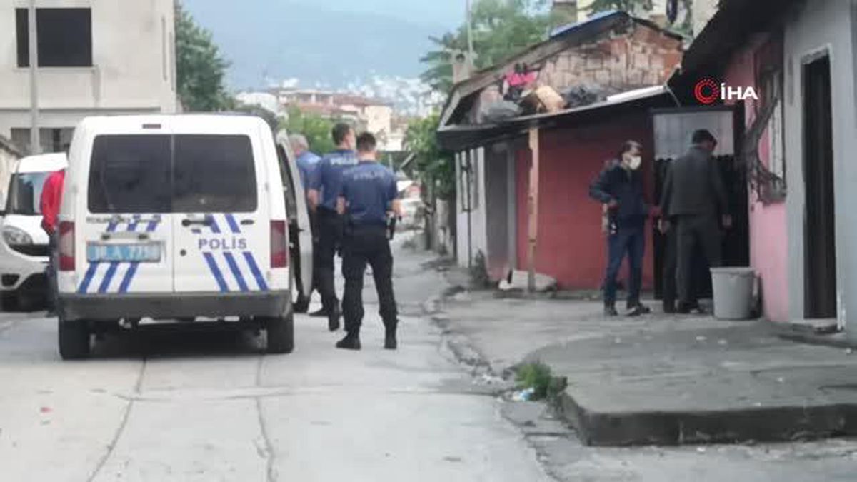 Silahlı çocuklar polisleri teyakkuza geçirdi