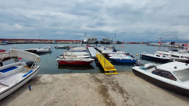 Tekirdağ'da salya gitti deniz cam gibi